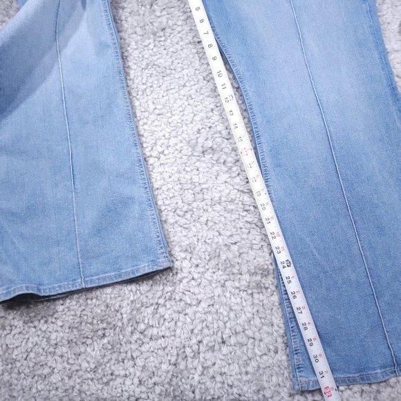 Forever 21 High Rise Slim Fit Flare Jeans Women's Plus Size 18 Light Wash Y2K - Picture 9 of 11